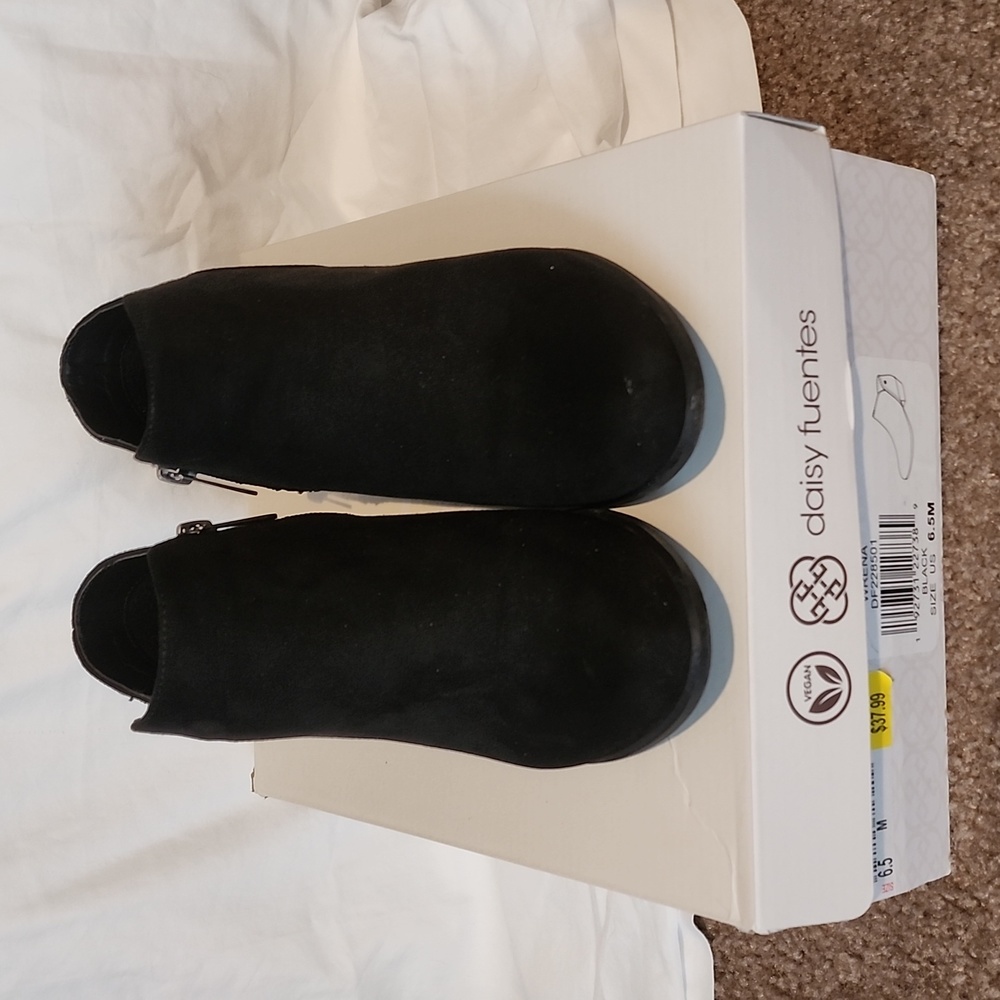 Daisy Fuentes Boots